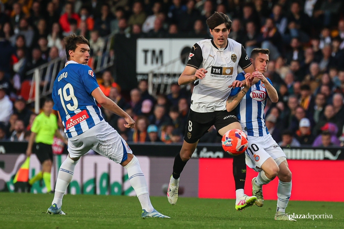 El Valencia busca ante el Espanyol encadenar dos victorias ligueras ocho meses después