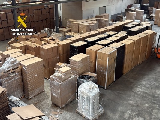 Desmantelada en Muro una macrofábrica ilegal de tabaco con material valorado en más de tres millones de euros 