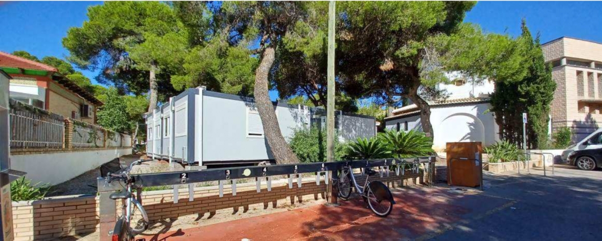 Fachada este del consultorio auxiliar Monte Vedat en Torrent.