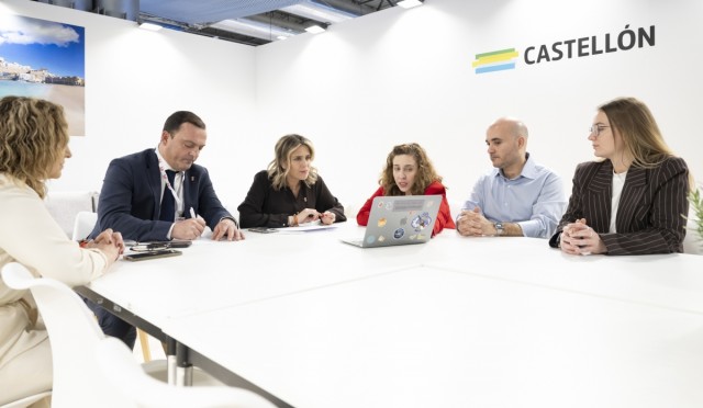 La Diputación se reúne en Fitur con la agencia eDreams para 