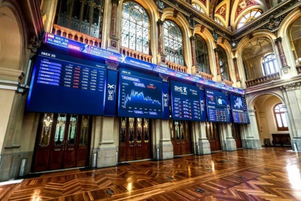 El Ibex 35 abre ligeramente al alza a la espera del PIB de EEUU y tras los resultados de Nvidia
