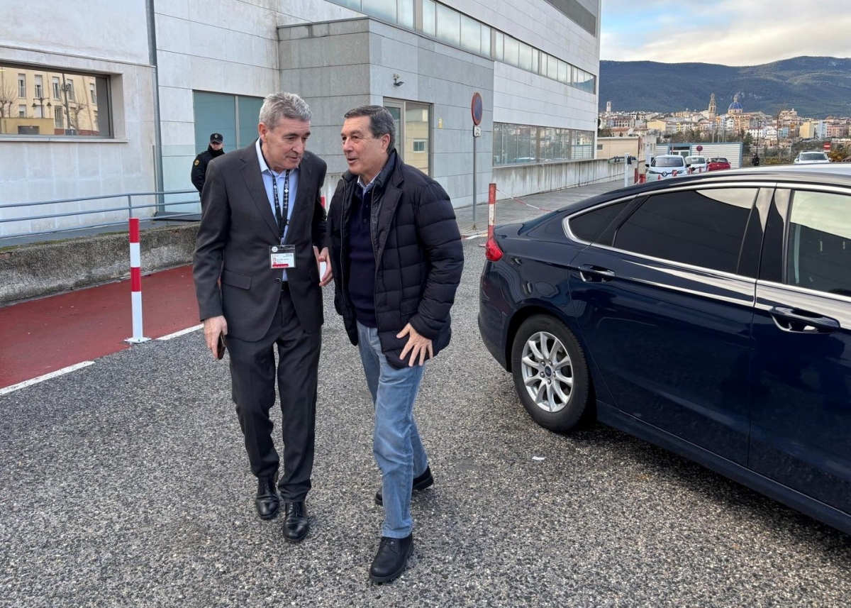 Sanidad pone en marcha en el Hospital de Alcoy el quirófano más avanzado de la provincia y prevé obras por 30 millones