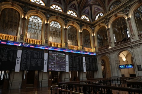 El Ibex 35 rompe por primera vez la barrera de los 20.000 puntos y marca máximos en la apertura