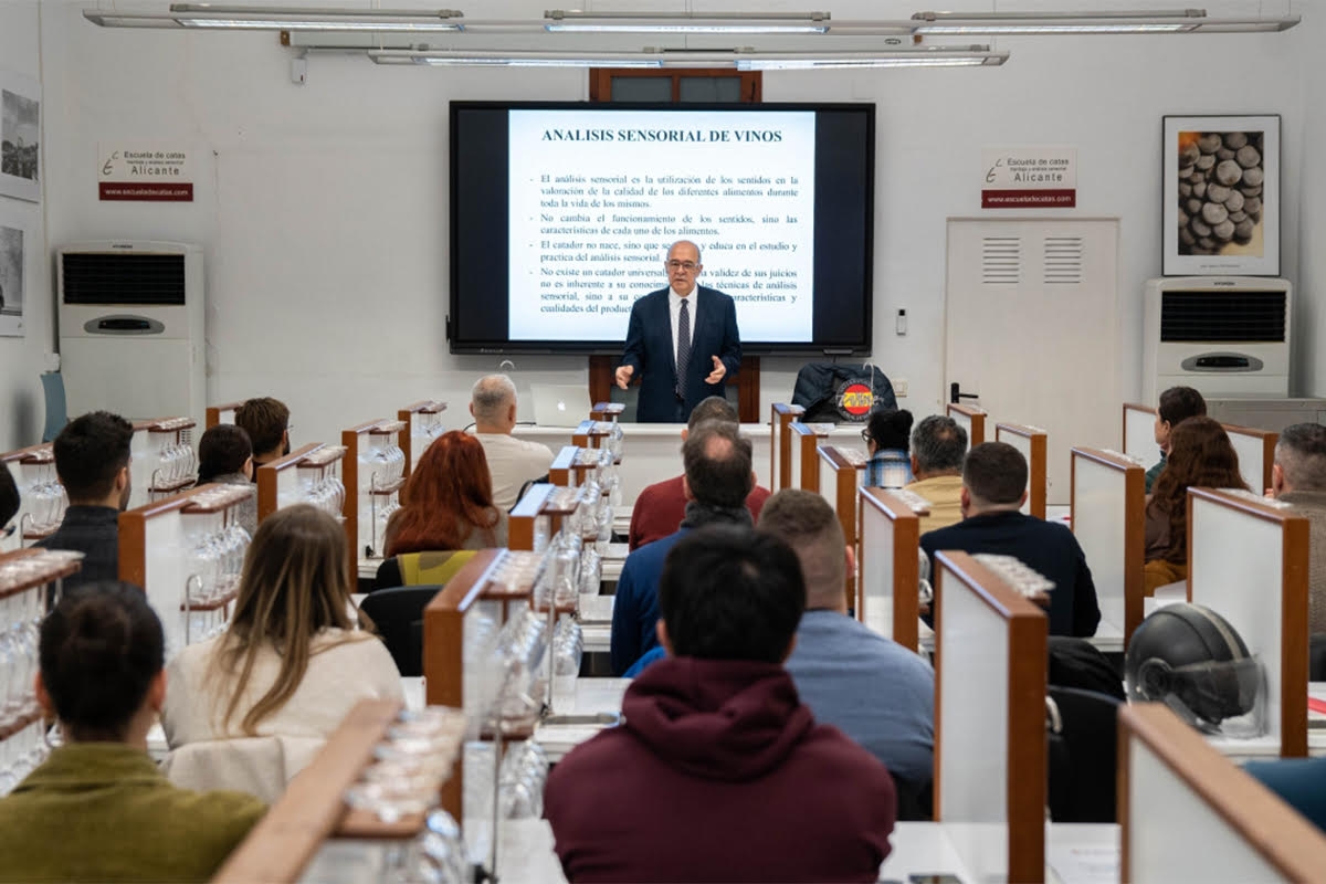 Arranca en Alicante la XIX edición del prestigioso Curso Profesional de Sumiller