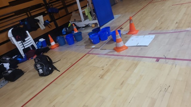 El PSPV critica el deterioro de polideportivos municipales: 