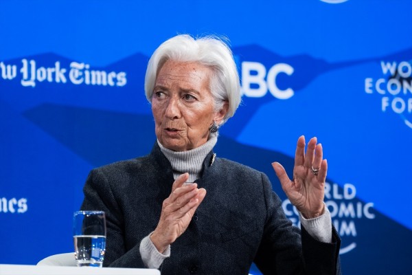 Lagarde rechaza un impuesto al capital que no se quede en Europa y aboga por incentivos