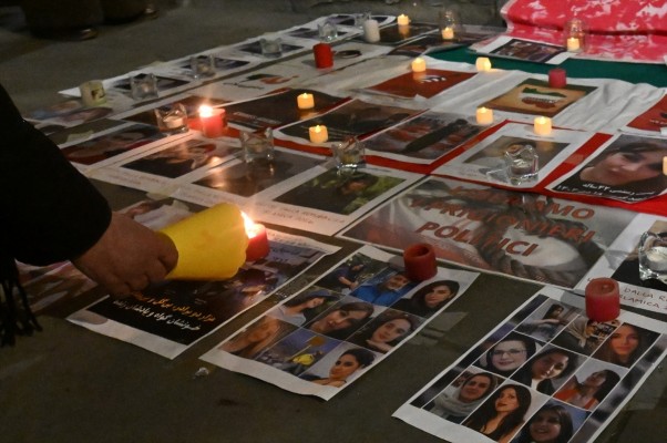 Irán confirma la muerte de más de 3.000 personas en las protestas pero las atribuye a 