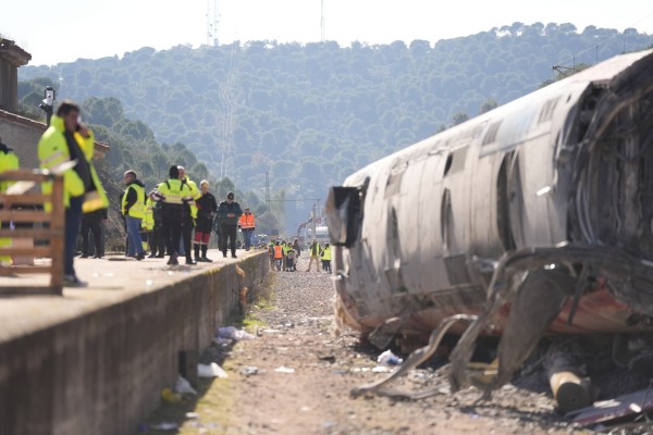 Instituciones y entidades lamentan el fallecimiento de una vecina de Villena  en el accidente de Adamuz 