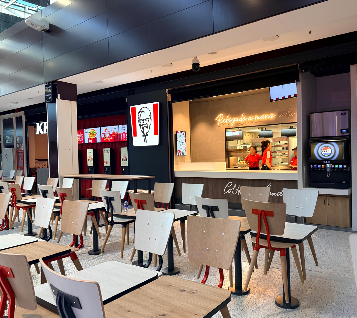 La cadena especializada en pollo frito KFC abre su primer restaurante en Alcoy y suma 27 en la provincia