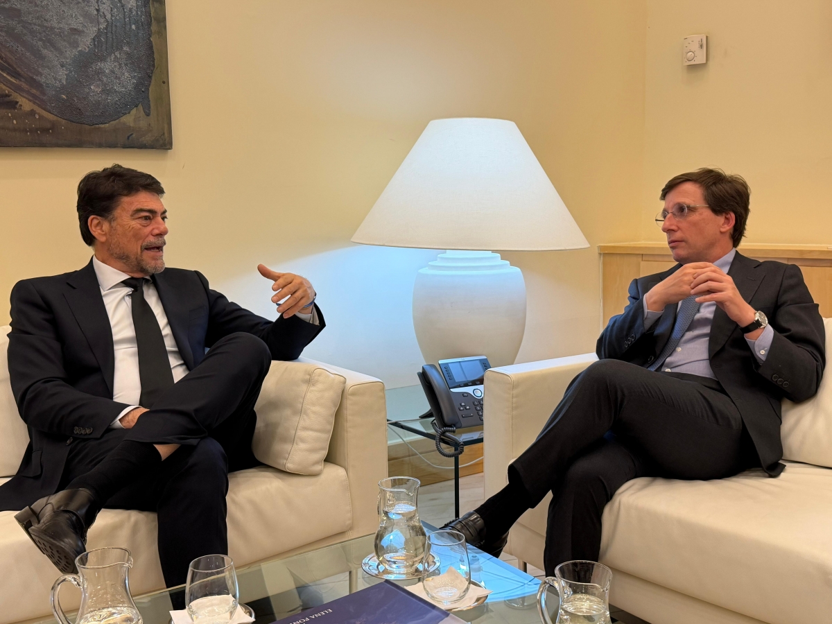 Alicante y Madrid se conjuran para compartir estrategias sobre su desarrollo urbanístico 