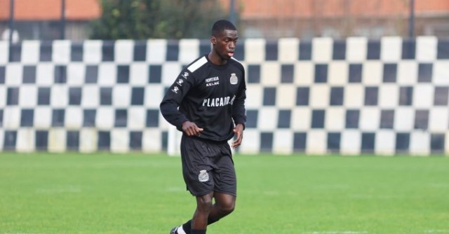 El Valencia Mestalla refuerza su defensa con Pedro Gomes