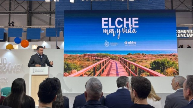 Elche presenta en Fitur su propuesta turística “Mar y Vida” como destino de playa natural