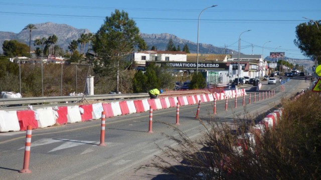 Benidorm renueva la red de abastecimiento de agua potable en la avenida Comunitat Valenciana