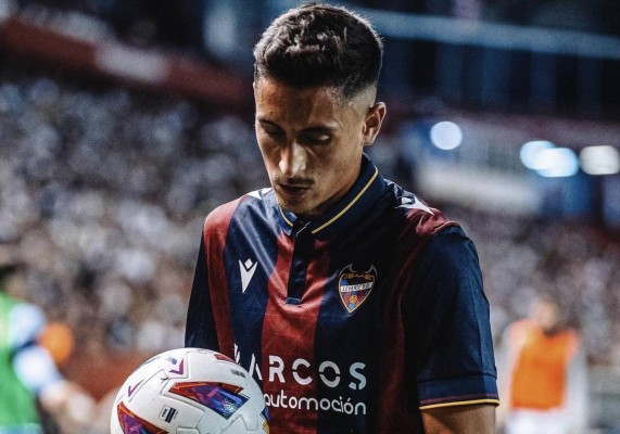 Pablo Martínez sigue esperando al Valencia