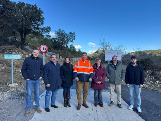 La Generalitat invierte 1,1 millones en recuperar 50 kilómetros de caminos forestales de Xert dañados por la dana