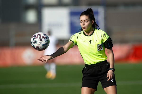 Eugenia Gil Soriano arbitrará la final de la Supercopa Femenina entre el Barcelona y el Real Madrid
