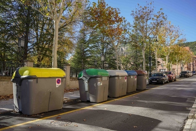 Tres empresas pujan al contrato de la basura de Alcoy y dos de ellas también a la limpieza viaria