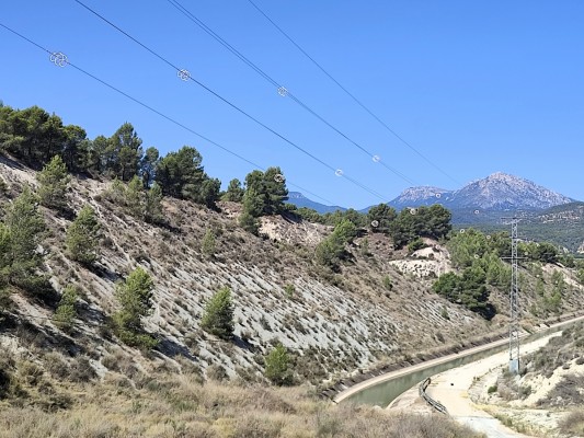 La CHS formaliza el contrato de mantenimiento del postrasvase Tajo-Segura para reforzar las instalaciones eléctricas por 1,6 millones