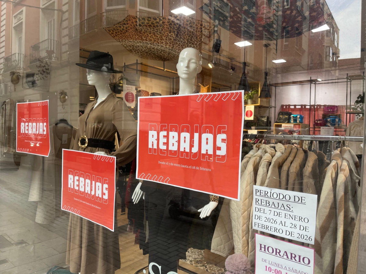 El comercio de Murcia acelera las ventas en segundas rebajas con precios agresivos para liberar el stock acumulado