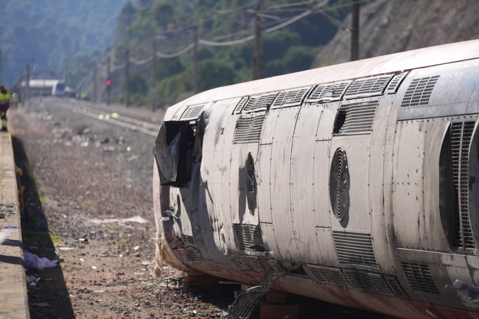 Uno de los vagones del tren Iryo que descarriló. - Foto: JOAQUÍN CORCHERO / EP