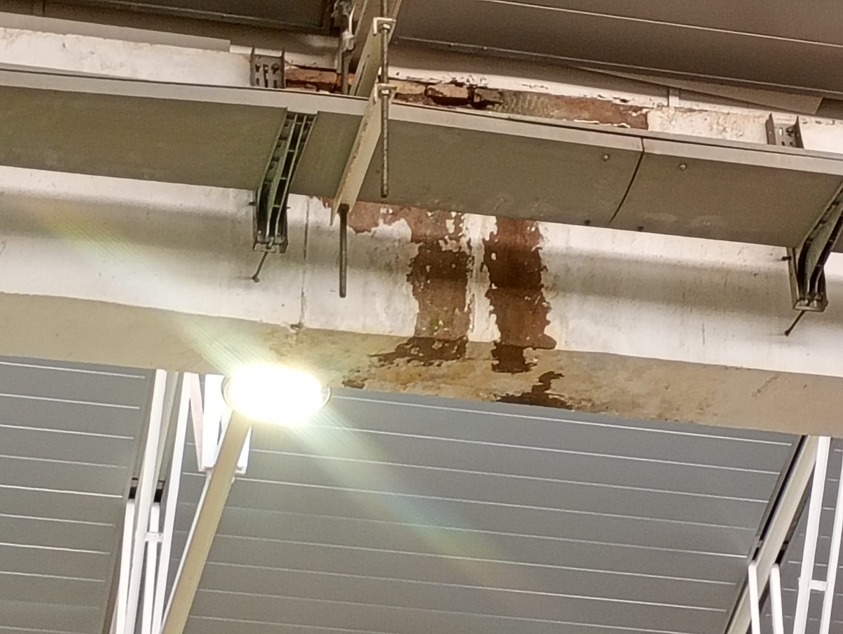 Cartagena repara las vigas del Mercado de Santa Florentina sin cerrarlo