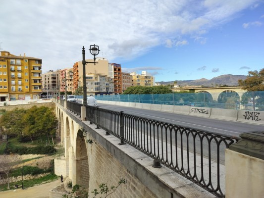 La Vila Joiosa inicia las obras del puente sobre el río Amadorio con un presupuesto de 858.387 euros