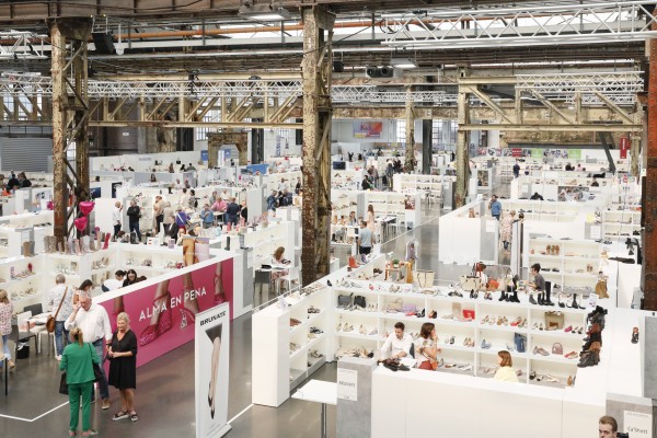 68 marcas españolas de calzado y accesorios participan en la Feria de Düsseldorf, 18 son de Elche