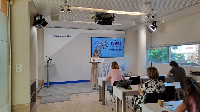 Acción Social en Elche amplía este curso la oferta de talleres en centros sociales y cívicos 