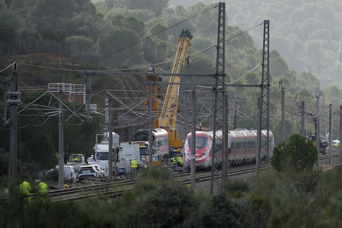 ArcelorMittal pide esperar al informe final de la comisión del accidente en Adamuz y se ofrece a colaborar
