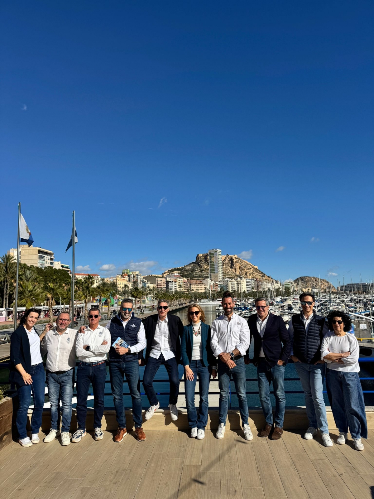 Javier López presenta su candidatura a la presidencia del Real Club de Regatas de Alicante.