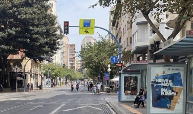 Alicante desmiente a la comisión de la hoguera Rambla de Méndez Núñez y anula la 'mascletà'