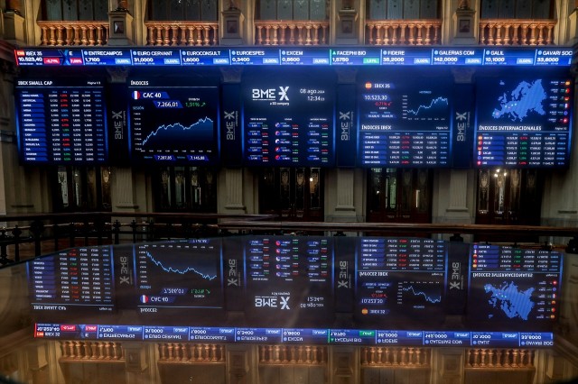 El Ibex 35 permanece prácticamente plano en la media sesión y anclado en los 11.300 a la espera de Nvidia