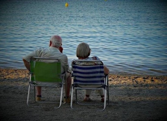 El IMSERSO enviará 200.000 cartas diarias a los jubilados para apuntarse a sus viajes 