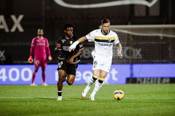 El Valencia CF trabaja para la llegada de De Haas para junio 