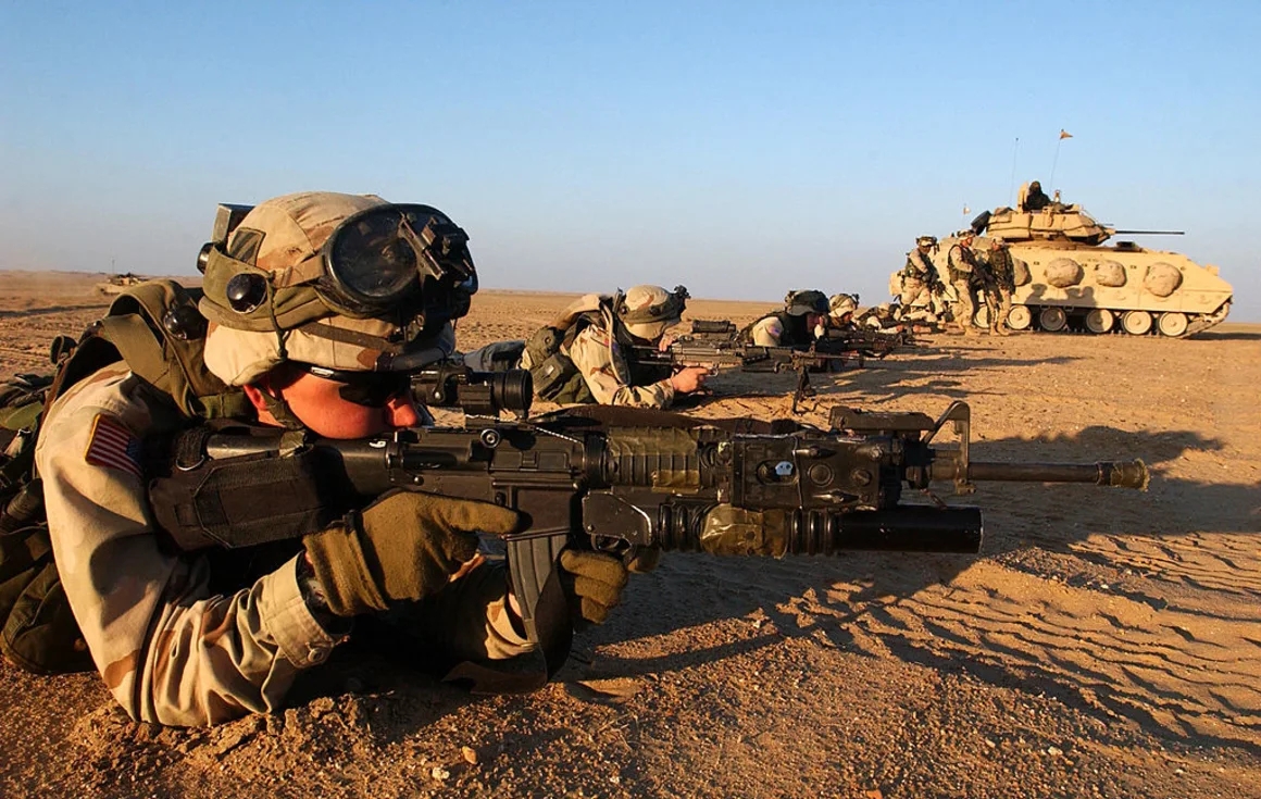 Invasión de Irak, cerca de la frontera iraquí en el norte de Kuwait - Getty Images