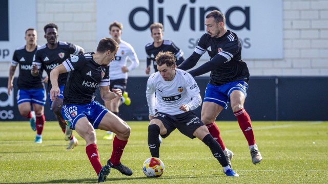 Empate del VCF Mestalla ante la UD Barbastro 