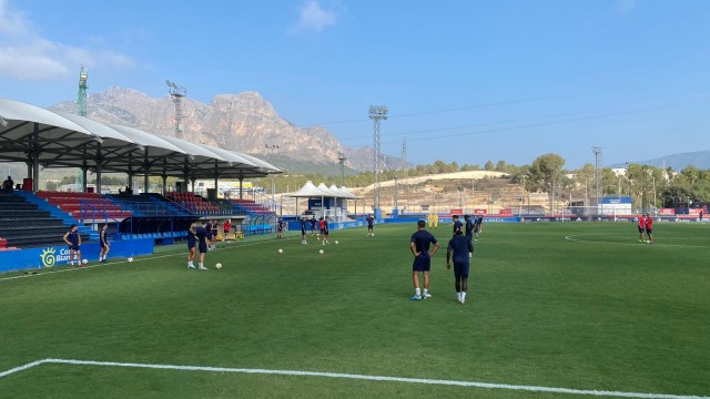 El Alcoyano prepara en el Camilo Cano la visita al Recreativo de Huelva
