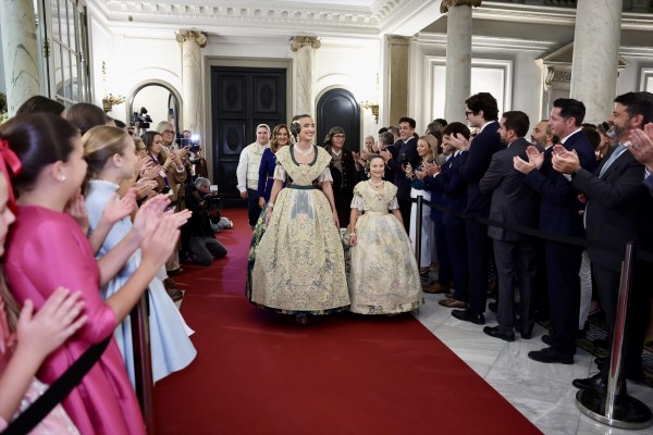 Las exaltaciones de las falleras mayores de Valencia se celebrarán en un solo acto sin descanso