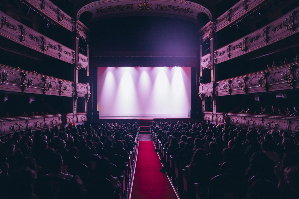 Dos modelos en diez días: los bandazos del IVC marcan la gestión de Cinema Jove 2026