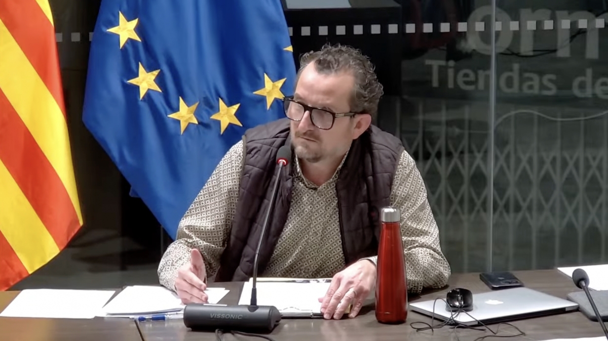 El concejal del PSOE de Silla que insultó en redes sociales se disculpa: 