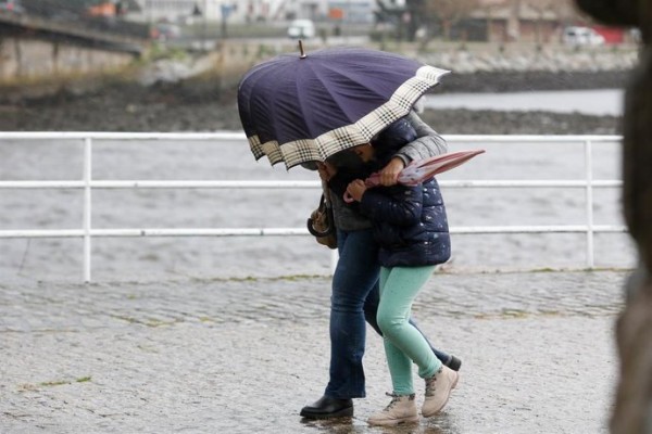 Toda España estará este miércoles en aviso, con riesgo por viento y nieve en Aragón