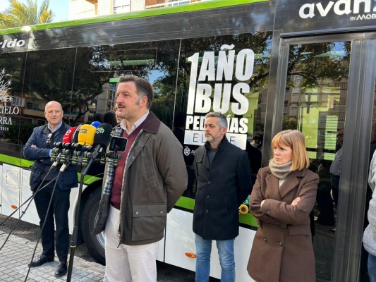 Ruz muestra satisfacción con el servicio del Vinalopó y aparca la polémica en una 