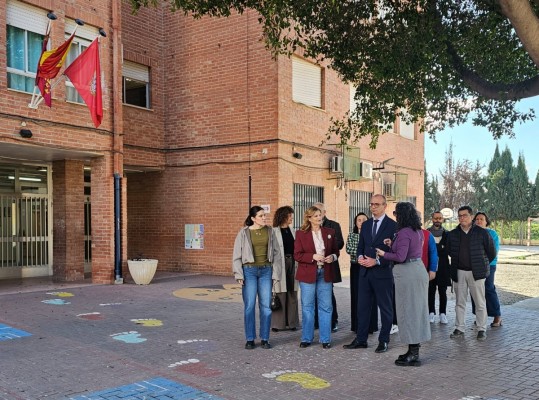 El colegio Jacinto Benavente de Alcantarilla se pasa a la energía solar con una inversión regional de 650.000 euros