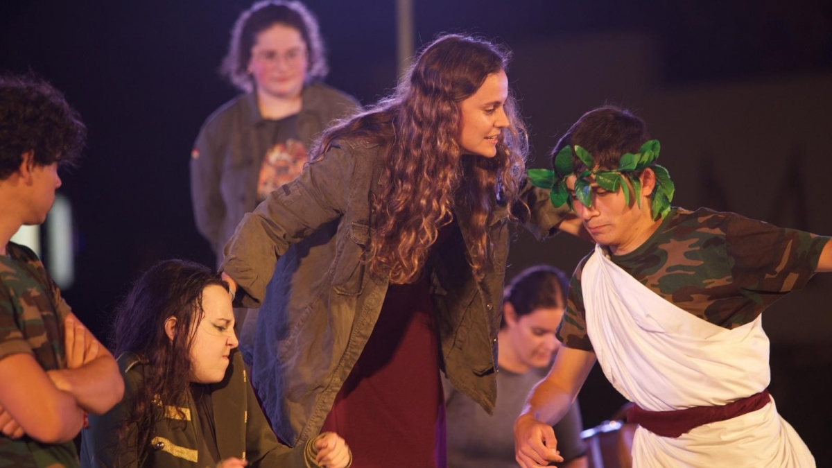 El agua que escucha y se escucha: teatro clásico, memoria y conflicto en los Pozos de Garrigós