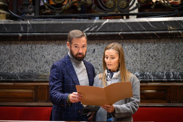 Los ediles díscolos de Vox, Badenas y Herrero, 'se afilian' al partido de 'Torrente, presidente'