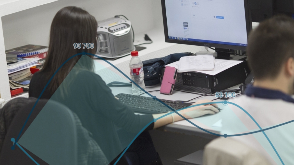 El paro cae un 0,9% en València mientras crece la brecha de género: 10.500 mujeres más en desempleo