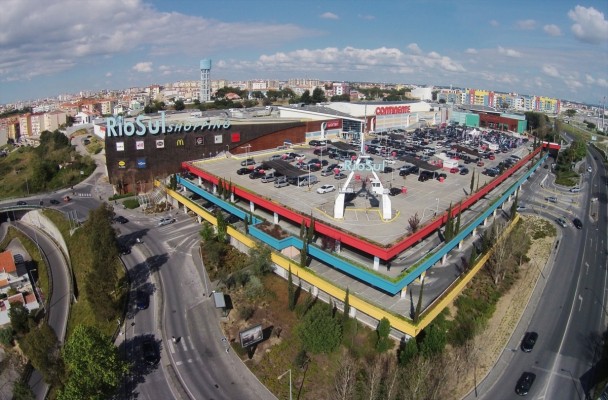 Castellana Properties vende su cartera de parques comerciales en España por 279 millones de euros
