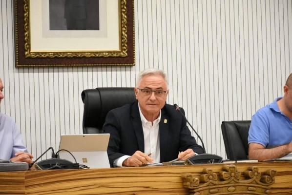 Torre Pacheco saca sus cuentas adelante con más de 47 millones de euros