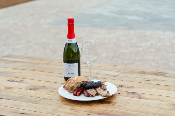 Finca Calderón lanza este febrero un fin de semana enogastronómico con trufa negra, vino y embutido local