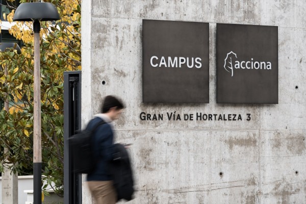 Acciona y BBVA cierran una financiación sostenible de 206 millones de euros con la agencia de crédito china
